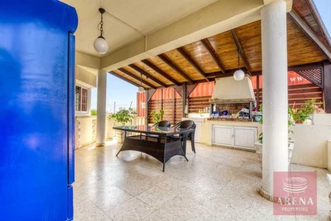Вилла с 4 спальнями в Паралимни, Кипр №63103 7