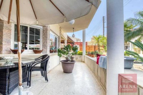 Вилла с 4 спальнями в Паралимни, Кипр №63103 8