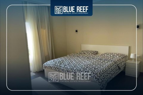 3 dormitorios Apartment en Hyde Park, Egypt No. 38466