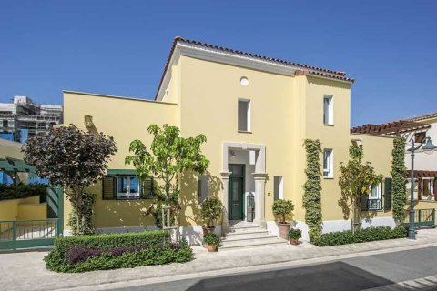 4 bedrooms Villa in Limassol, Cyprus No. 76184 6