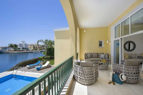 4 bedrooms Villa in Limassol, Cyprus No. 76184 4