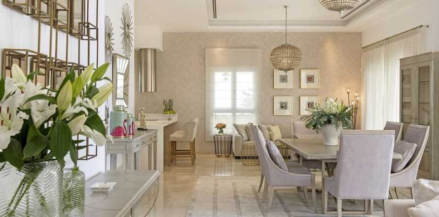 4 bedrooms Villa in Limassol, Cyprus No. 76184