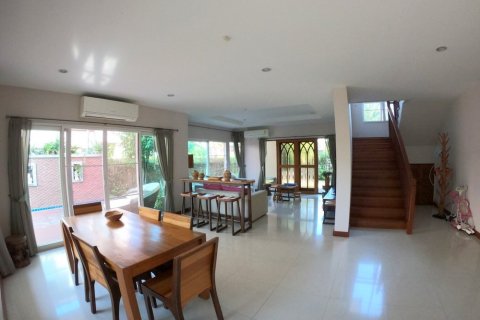 4 bedrooms House in Chiang Mai, Thailand No. 97663 6
