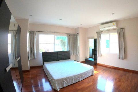 4 bedrooms House in Chiang Mai, Thailand No. 97663 4