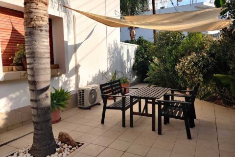 4 bedrooms Villa in Strovolos, Cyprus No. 80637 2