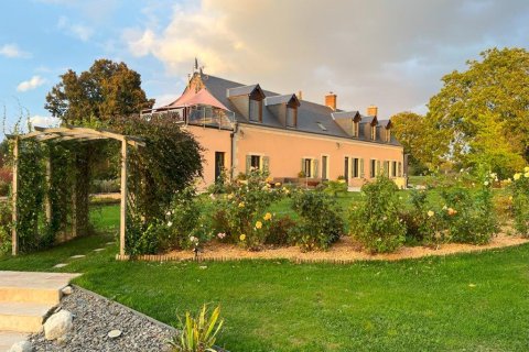 4 bedrooms Villa in Vaas, France No. 69422 1