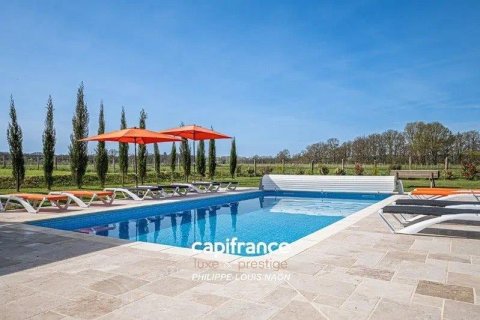 4 bedrooms Villa in Vaas, France No. 69422 2