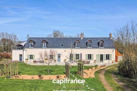 4 bedrooms Villa in Vaas, France No. 69422 5
