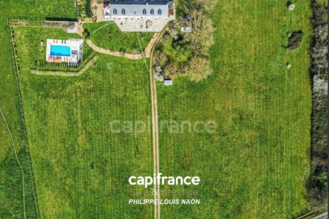 4 bedrooms Villa in Vaas, France No. 69422 6