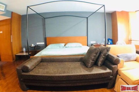 3 bedrooms House in Bangkok, Thailand No. 96075 8