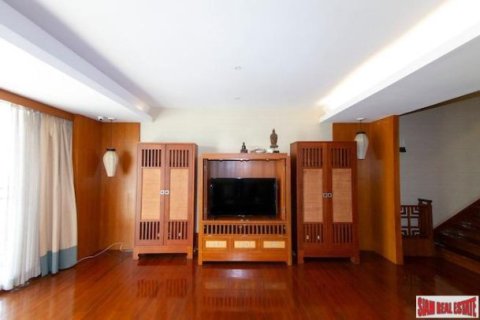 3 bedrooms House in Bangkok, Thailand No. 96075 10