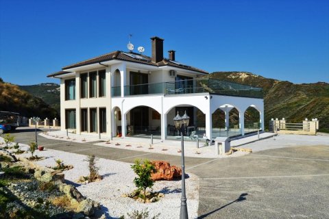 7 bedrooms Villa in Chalkidiki, Greece No. 49495 9