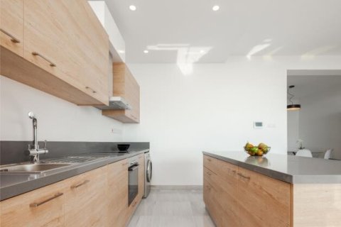 Квартира с 4 комнатами в Пафос, Кипр №107160 13