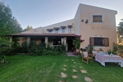 4 bedrooms House in Amaliada, Greece No. 117882 1