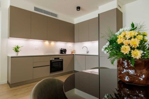 3 bedrooms Apartment in Limassol, Cyprus No. 103034 8