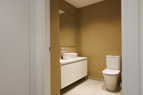 3 bedrooms Apartment in Limassol, Cyprus No. 103034 3