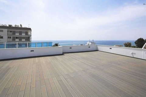 3 bedrooms Apartment in Limassol, Cyprus No. 44934 2