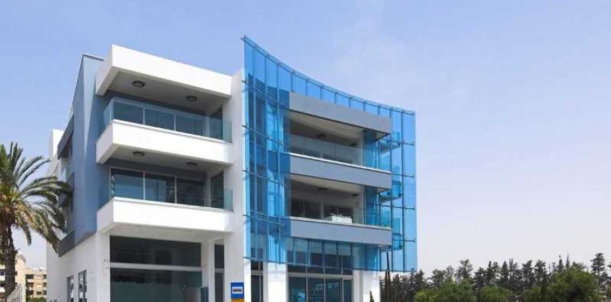 3 bedrooms Apartment in Limassol, Cyprus No. 44934