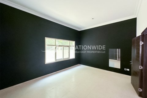 9 bedrooms Villa in Binh Duong, Vietnam No. 92841 5