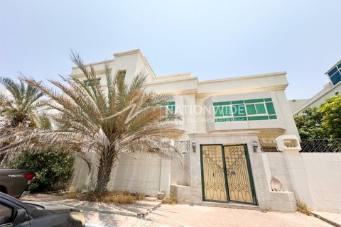 9 bedrooms Villa in Binh Duong, Vietnam No. 92841 8