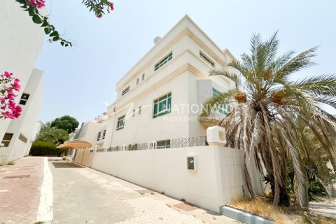 9 bedrooms Villa in Binh Duong, Vietnam No. 92841 6