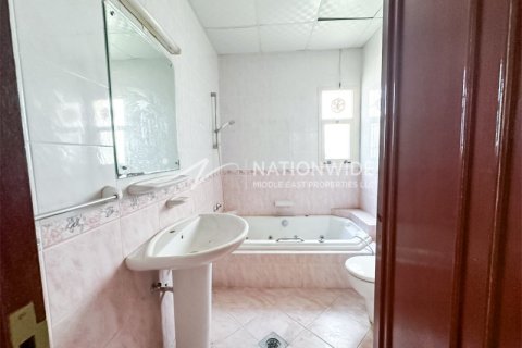 9 bedrooms Villa in Binh Duong, Vietnam No. 92841 4