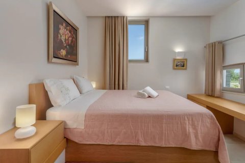 7 bedrooms Villa in Heraklion, Greece No. 24473 27