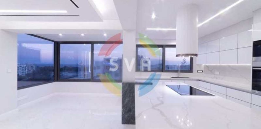 3 bedrooms Apartment in Limassol, Cyprus No. 82453