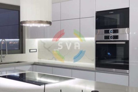 3 bedrooms Apartment in Limassol, Cyprus No. 82453 4