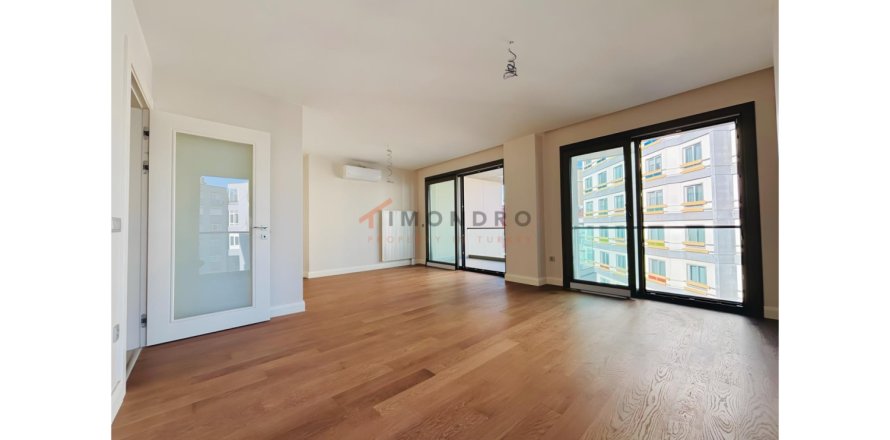 5 bedrooms Apartment in Besiktas, Turkey No. 120879