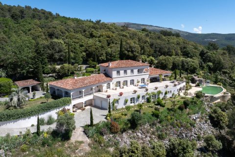 6 chambres House à Cabris, France No. 99768 10