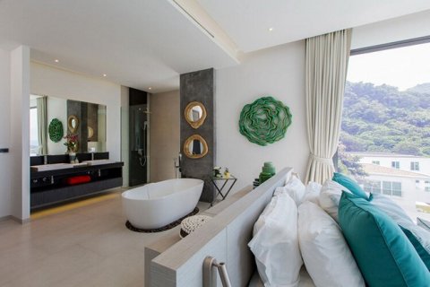 5 bedrooms Villa in Kata, Thailand No. 96788 12