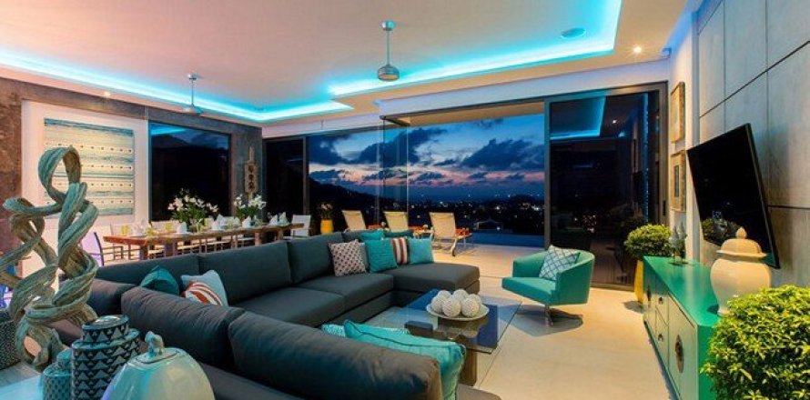 5 bedrooms Villa in Kata, Thailand No. 96788