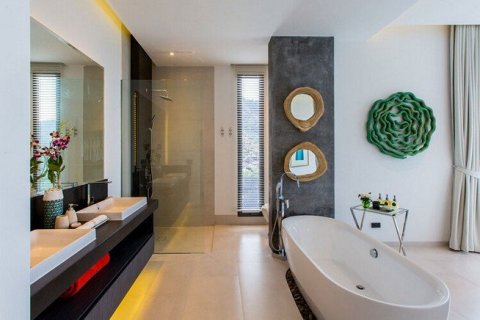 5 bedrooms Villa in Kata, Thailand No. 96788 10