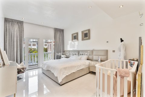 5 bedrooms Villa in Nguyen Thi Minh Khai, Vietnam No. 93864 20