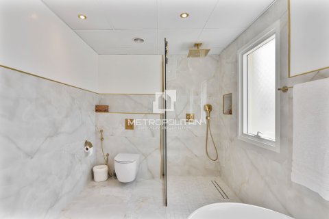 5 bedrooms Villa in Nguyen Thi Minh Khai, Vietnam No. 93864 23