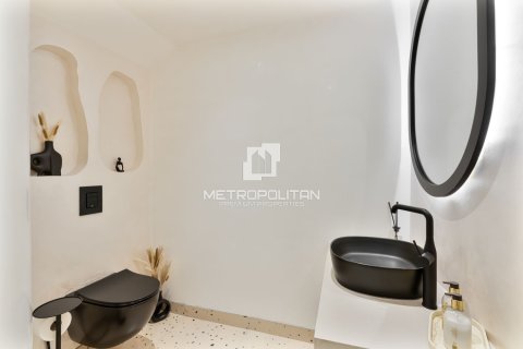 5 bedrooms Villa in Nguyen Thi Minh Khai, Vietnam No. 93864 13