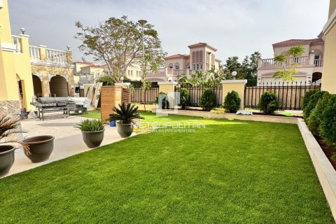 5 bedrooms Villa in Nguyen Thi Minh Khai, Vietnam No. 93864 5