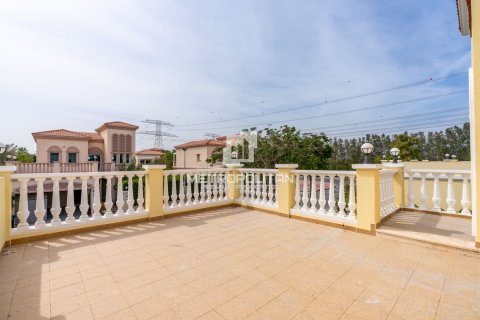5 bedrooms Villa in Nguyen Thi Minh Khai, Vietnam No. 93864 24