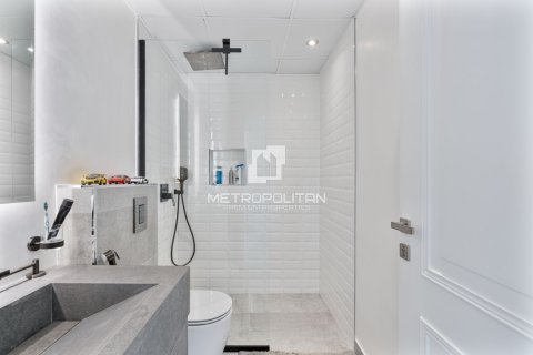 5 bedrooms Villa in Nguyen Thi Minh Khai, Vietnam No. 93864 16