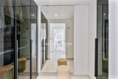 5 bedrooms Villa in Nguyen Thi Minh Khai, Vietnam No. 93864 21