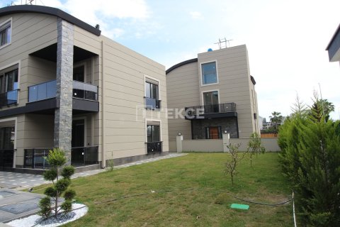 4 bedrooms Apartment in Tan Xuan, Vietnam No. 82987 21