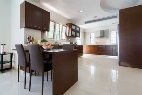 Вилла с 6 спальнями в Пафос, Кипр №101289 5