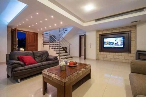 Вилла с 6 спальнями в Пафос, Кипр №101289 15