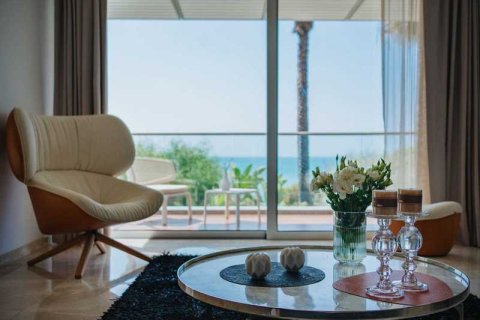 5 dormitorios House en Germasogeia, Cyprus No. 44728 6