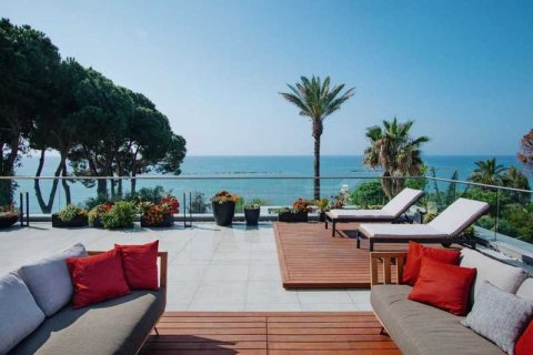 5 dormitorios House en Germasogeia, Cyprus No. 44728 1