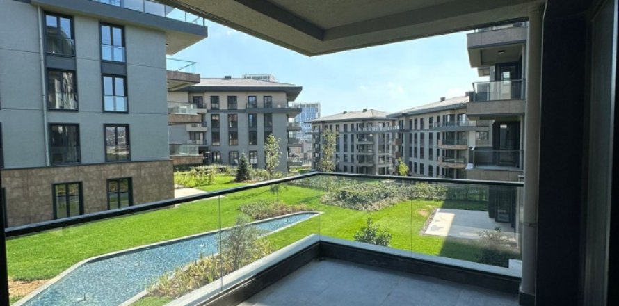 3 bedrooms Apartment in Istanbul, Turkey No. 14859