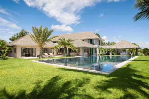 6 bedrooms Villa in Centre de Flacq, Mauritius No. 113006 1