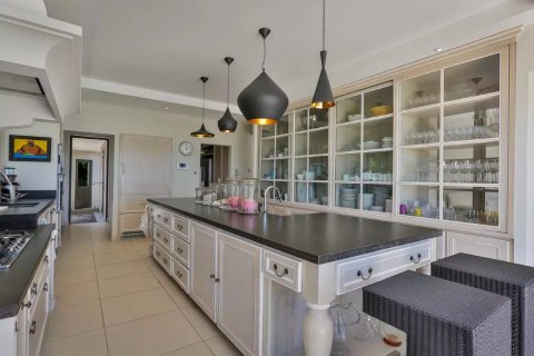 6 bedrooms Villa in Centre de Flacq, Mauritius No. 113006 13