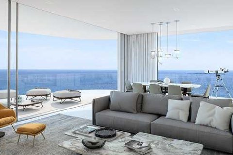 3 bedrooms Apartment in Limassol, Cyprus No. 35102 1